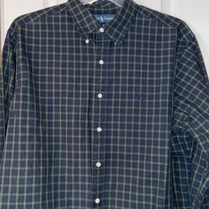 I’m selling a nice dress down polo shirt